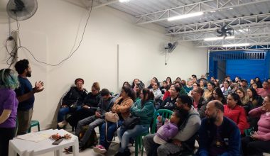 reunião auxiliares de educação